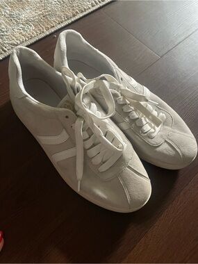 Aldo Women's Classic White Suede Lace-Up Sneakers